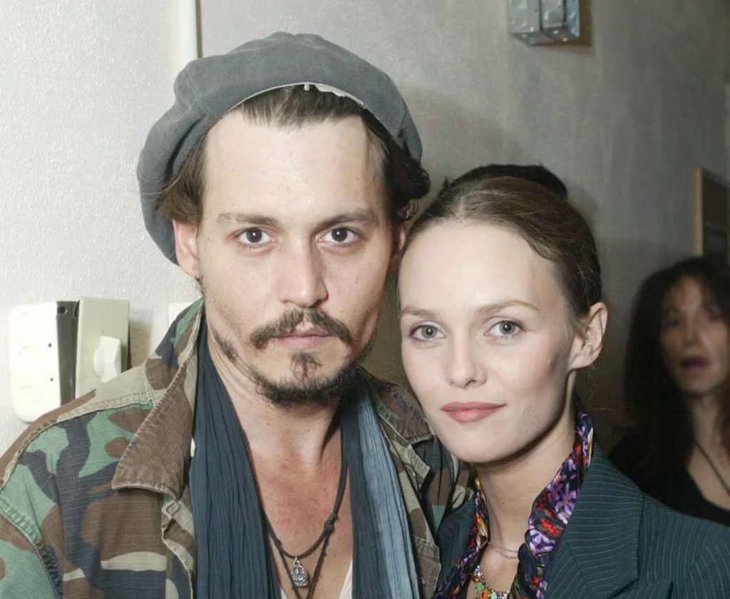 Johnny-Depp-and-Vanessa-Paradiss-French-Actress